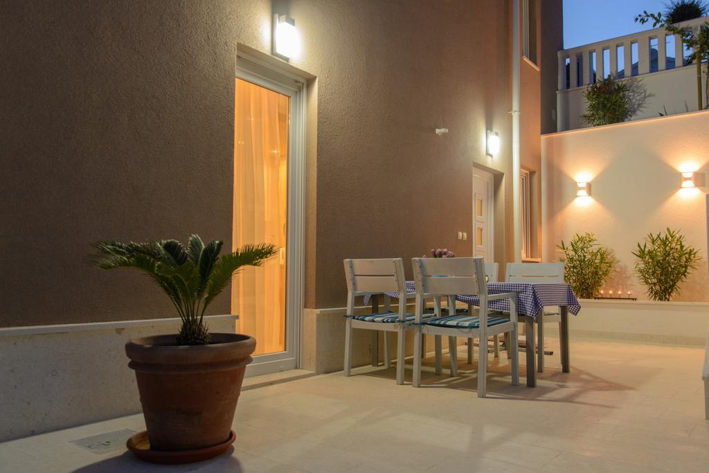 Apartments Villa Atlantis Trogir Dış mekan fotoğraf